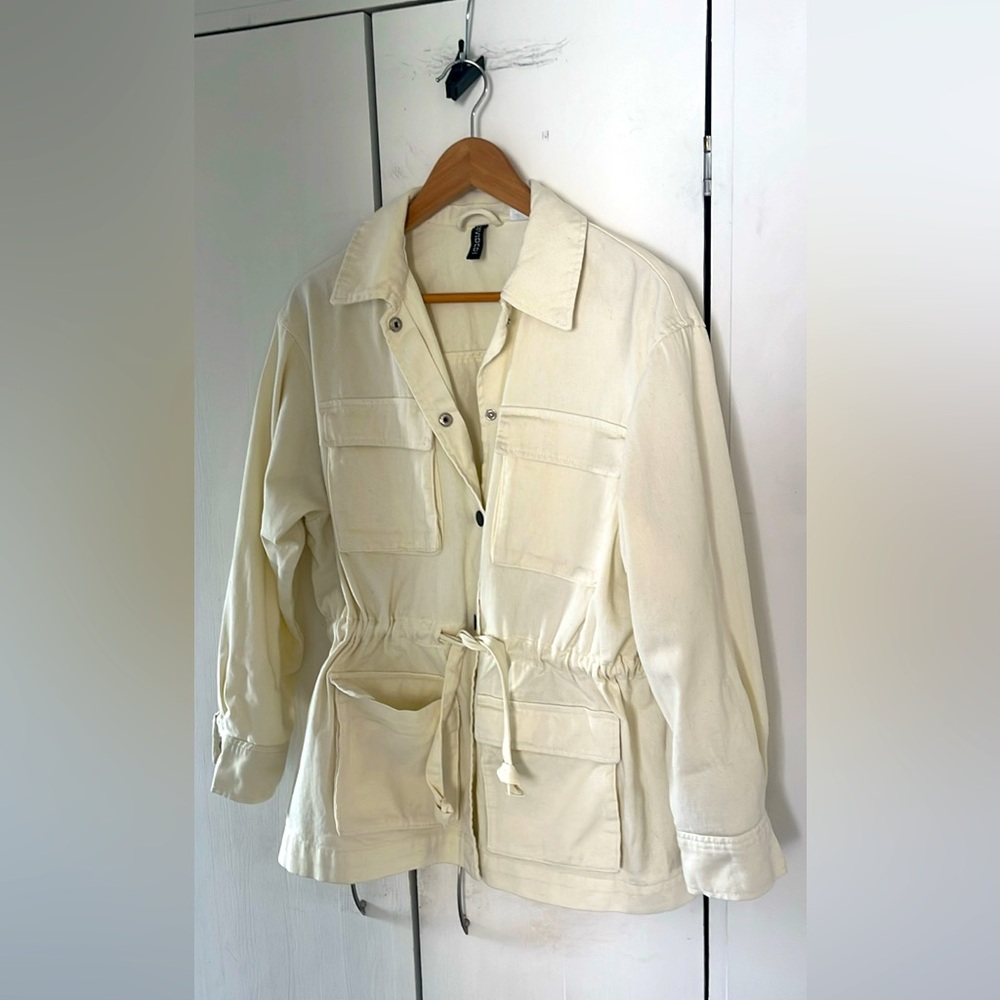 Women's pale yellow Cargo Jacket
